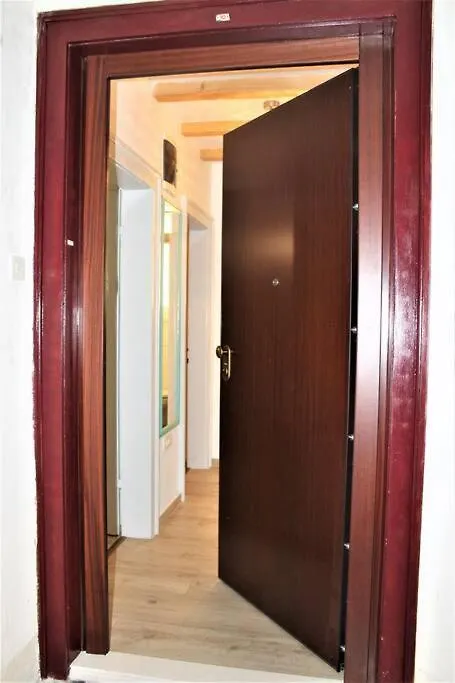 Apartment Barbara'S Inheritance Split